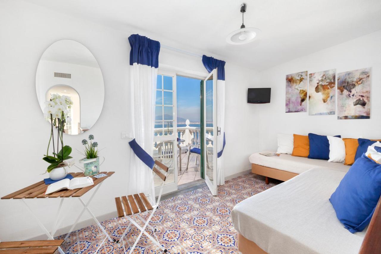 Estate4Home - Villa Luisa Play&Pool SantʼAgata sui Due Golfi Екстериор снимка