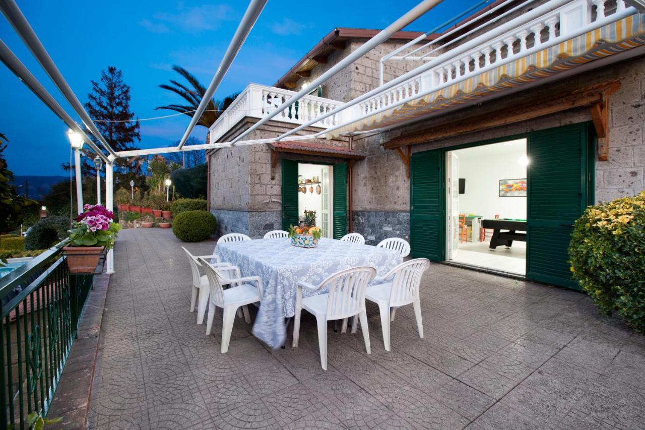Estate4Home - Villa Luisa Play&Pool SantʼAgata sui Due Golfi Екстериор снимка