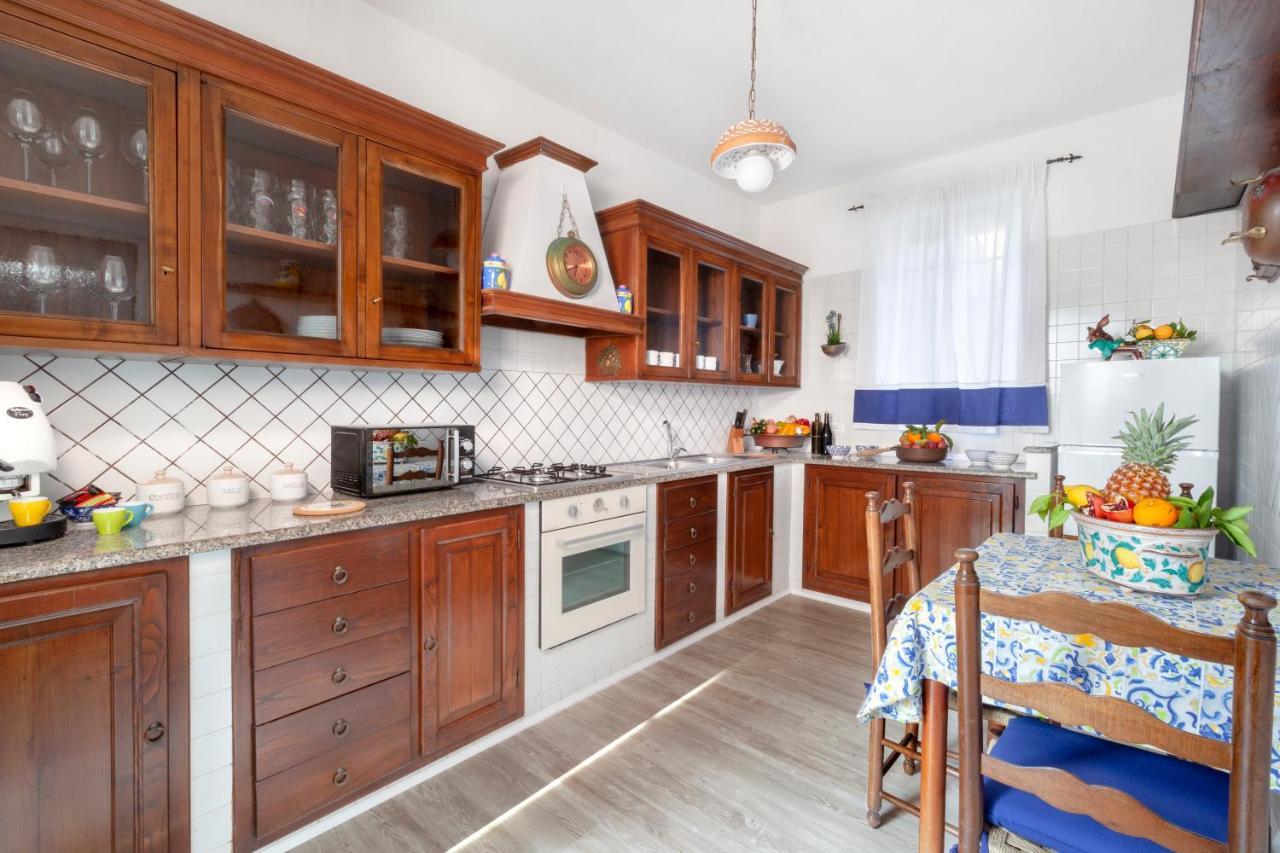 Estate4Home - Villa Luisa Play&Pool SantʼAgata sui Due Golfi Екстериор снимка