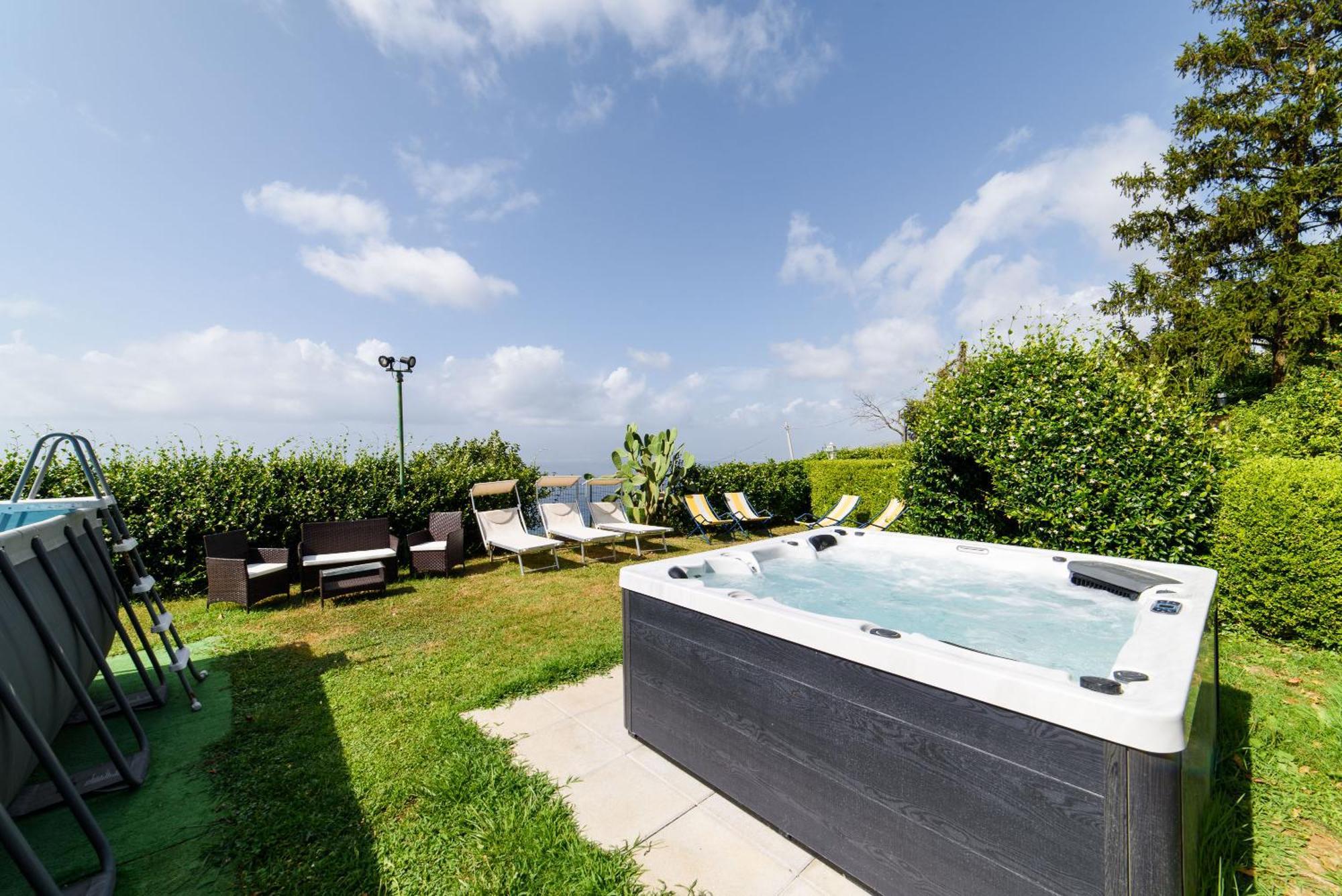 Estate4Home - Villa Luisa Play&Pool SantʼAgata sui Due Golfi Екстериор снимка